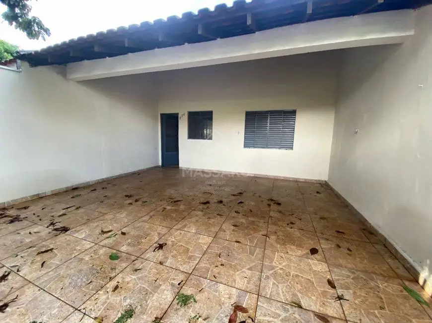 Foto 1 de Casa com 3 Quartos para alugar, 80m² em Parque Hortencia, Maringá