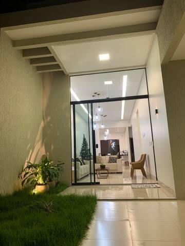 Foto 2 de Casa com 3 Quartos à venda, 170m² em Santa Genoveva, Goiânia