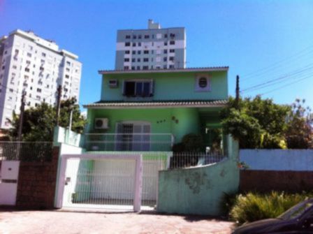 Foto 2 de Casa com 3 Quartos à venda, 200m² em Tristeza, Porto Alegre