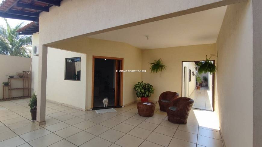 Foto 1 de Casa com 3 Quartos à venda, 146m² em Vila Jussara, Campo Grande