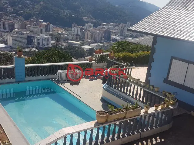 Foto 2 de Casa com 4 Quartos à venda, 233m² em Fazendinha, Teresópolis