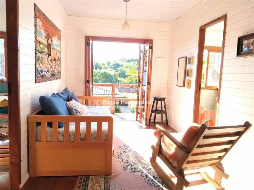 Foto 1 de Casa com 4 Quartos à venda, 150m² em Laranjal, Pelotas