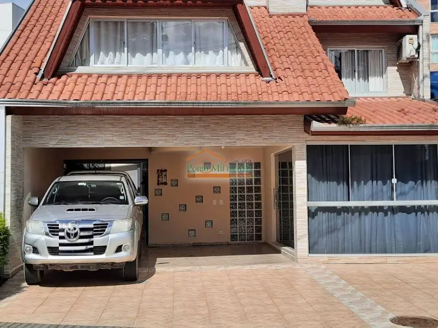 Foto 1 de Casa de Condomínio com 3 Quartos para alugar, 238m² em Campo Comprido, Curitiba