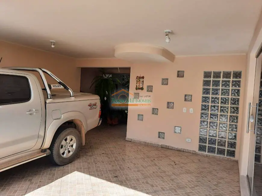 Foto 2 de Casa de Condomínio com 3 Quartos para alugar, 238m² em Campo Comprido, Curitiba