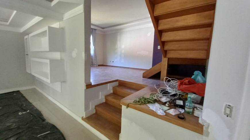 Foto 5 de Casa de Condomínio com 3 Quartos à venda, 250m² em Golfe, Teresópolis