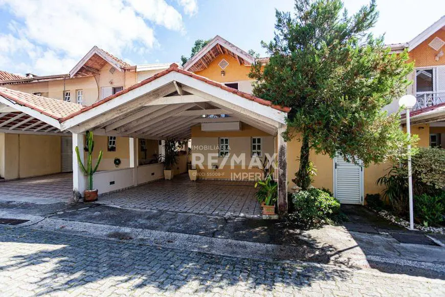 Foto 2 de Casa de Condomínio com 3 Quartos à venda, 212m² em Granja Viana, Cotia