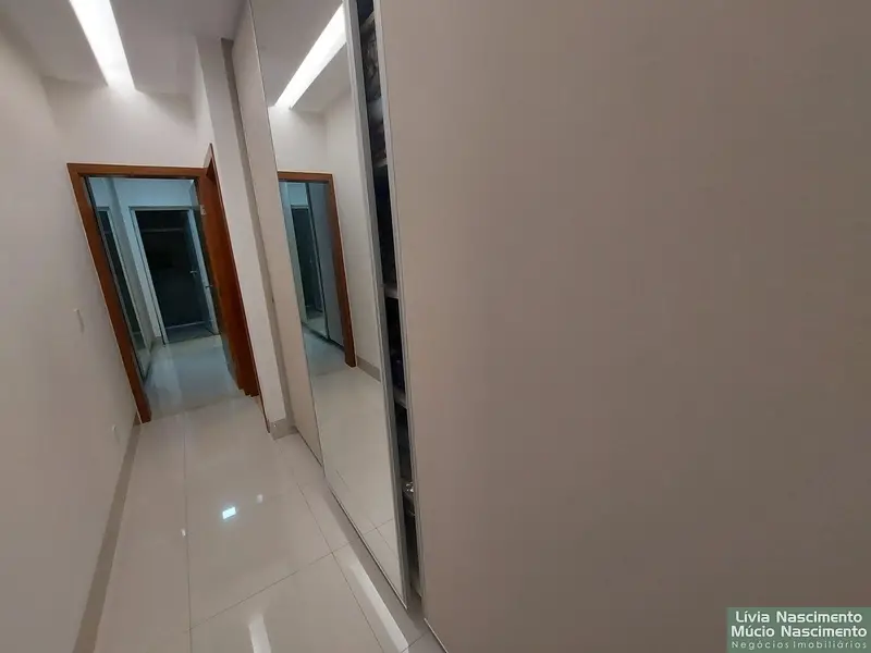 Foto 2 de Casa de Condomínio com 4 Quartos à venda, 250m² em Alphaville Araguaia, Goiânia