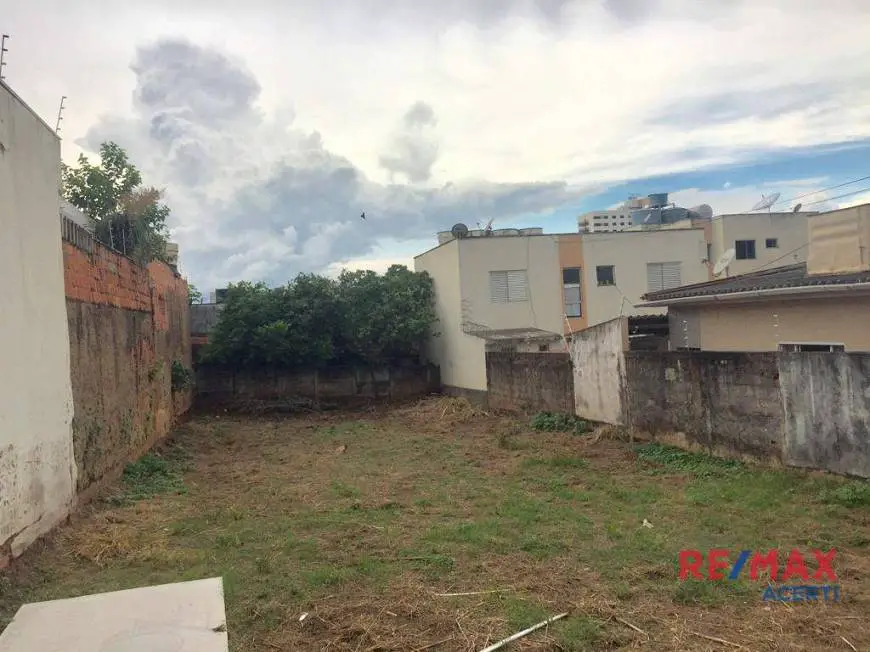 Foto 1 de Lote/Terreno à venda, 300m² em Nossa Senhora Aparecida, Uberlândia