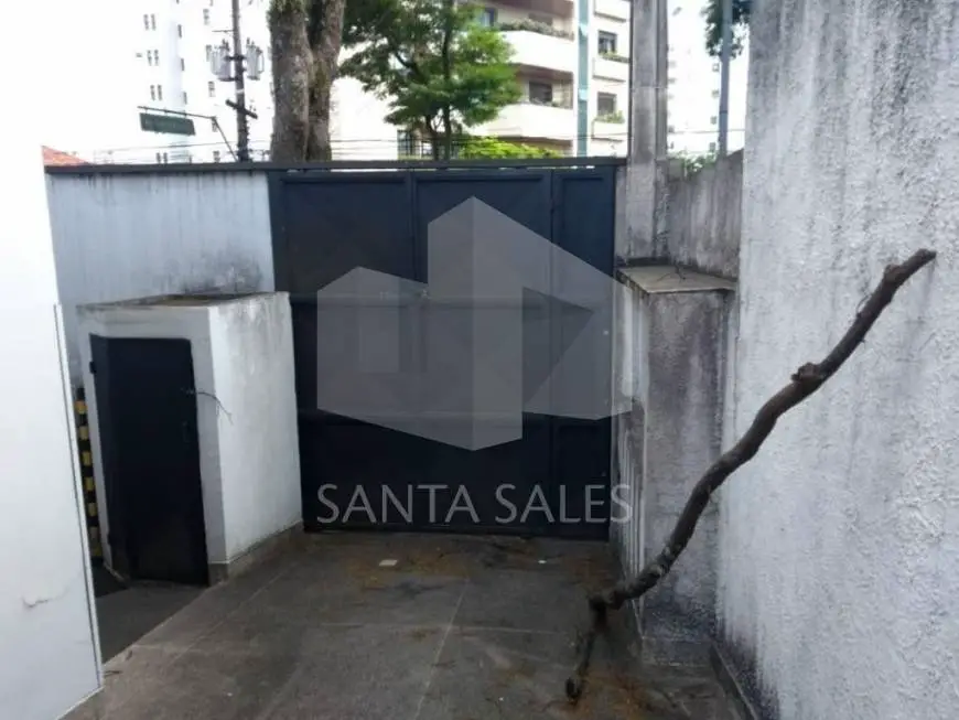 Foto 3 de Sobrado com 3 Quartos para alugar, 400m² em Moema, São Paulo