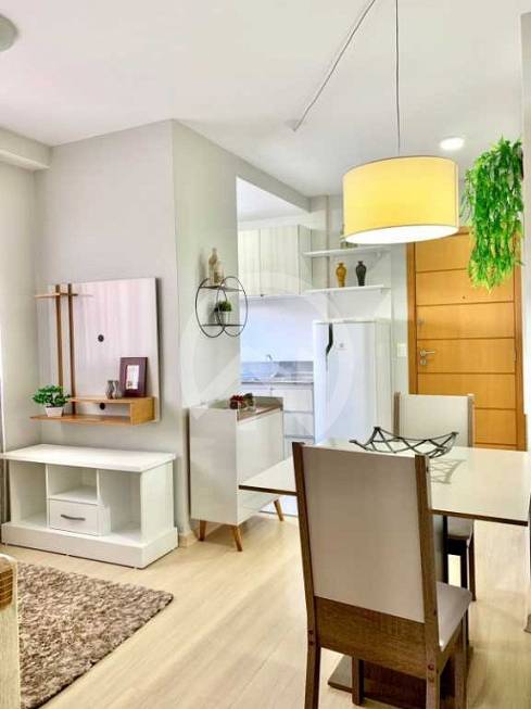 Foto 1 de Apartamento com 1 Quarto para alugar, 32m² em Água Verde, Curitiba