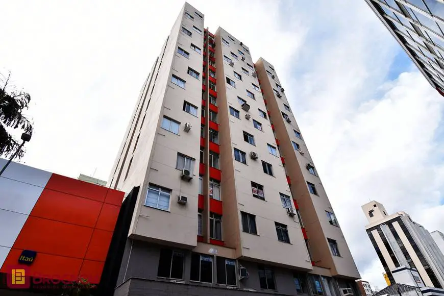 Foto 1 de Apartamento com 2 Quartos para alugar, 43m² em Centro, Florianópolis