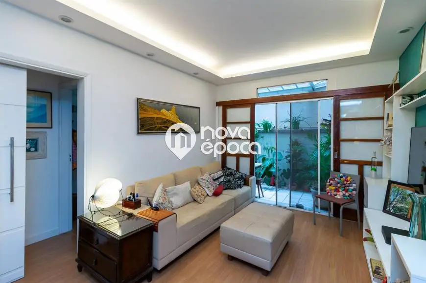 Foto 1 de Apartamento com 2 Quartos à venda, 75m² em Humaitá, Rio de Janeiro
