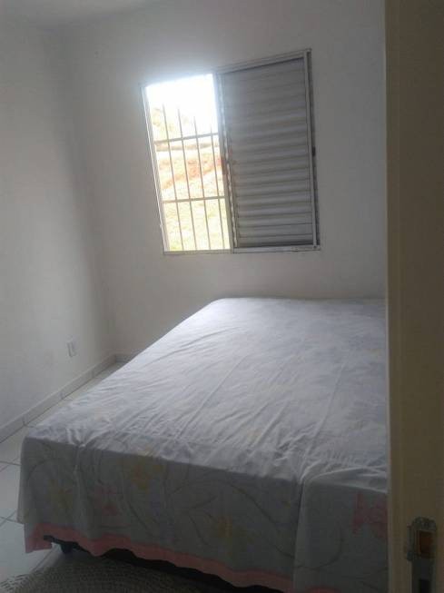 Foto 3 de Apartamento com 2 Quartos para venda ou aluguel, 46m² em Jardim do Vale, Itaquaquecetuba