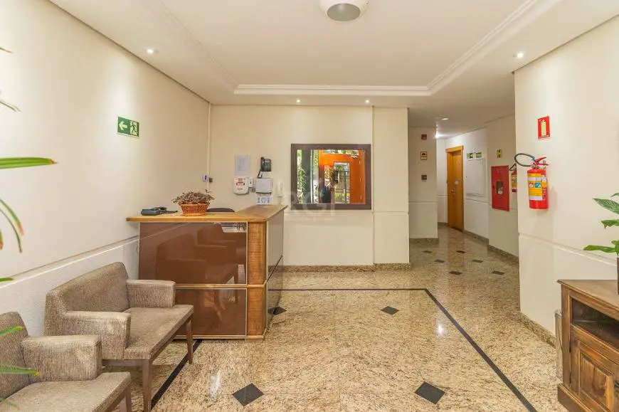 Foto 2 de Apartamento com 2 Quartos para alugar, 80m² em Rio Branco, Porto Alegre