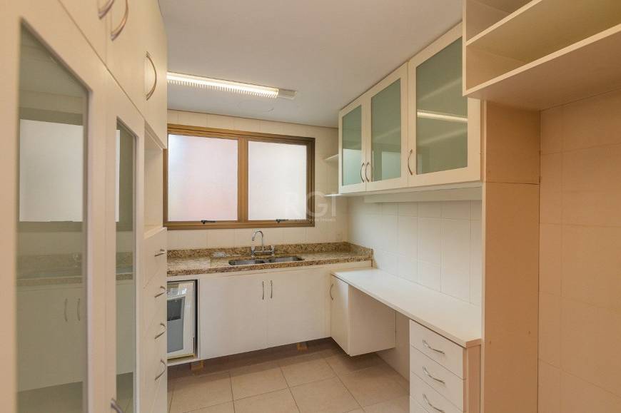 Foto 5 de Apartamento com 2 Quartos para alugar, 80m² em Rio Branco, Porto Alegre