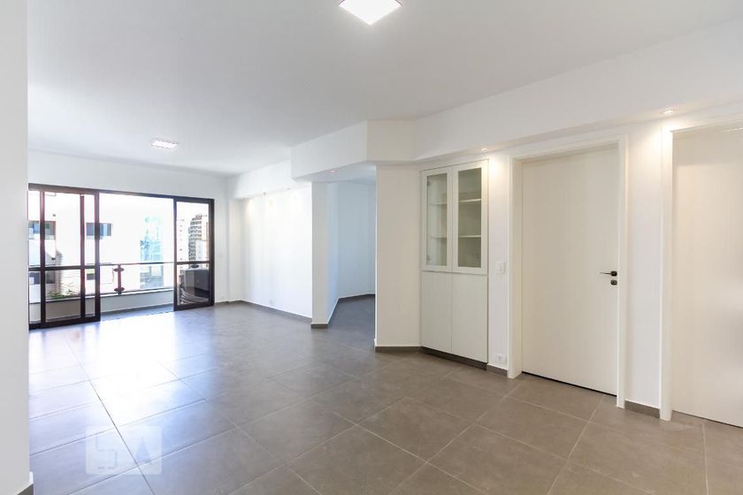 Foto 2 de Apartamento com 2 Quartos para alugar, 127m² em Vila Nova Conceição, São Paulo