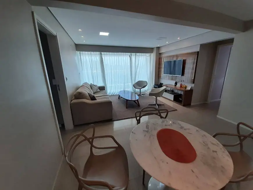 Foto 2 de Apartamento com 3 Quartos à venda, 110m² em Casa Forte, Recife