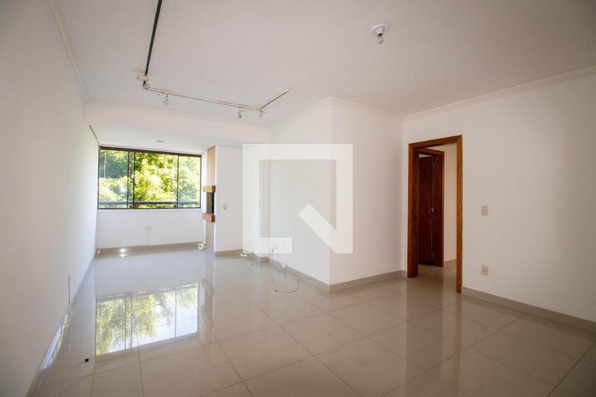 Foto 1 de Apartamento com 3 Quartos para alugar, 96m² em Chácara das Pedras, Porto Alegre