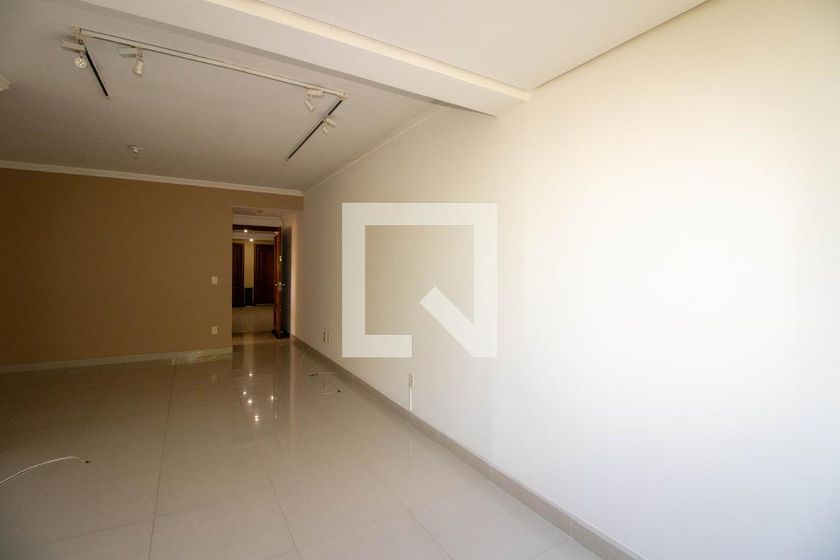 Foto 4 de Apartamento com 3 Quartos para alugar, 96m² em Chácara das Pedras, Porto Alegre