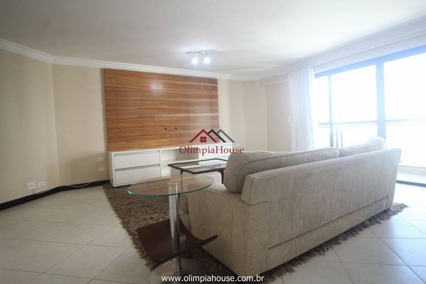 Foto 2 de Apartamento com 3 Quartos à venda, 240m² em Itaim Bibi, São Paulo