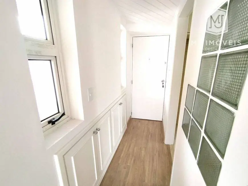 Foto 3 de Apartamento com 3 Quartos para alugar, 80m² em Moema, São Paulo