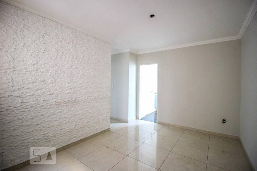 Foto 2 de Apartamento com 3 Quartos para alugar, 80m² em São João Batista, Belo Horizonte