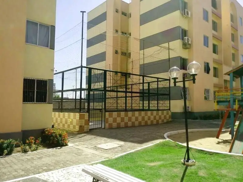 Foto 3 de Apartamento com 3 Quartos para alugar, 56m² em Tabapuã, Caucaia