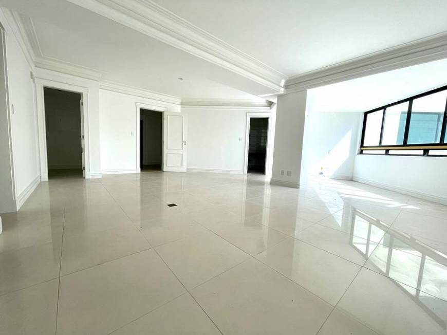 Foto 4 de Apartamento com 4 Quartos à venda, 360m² em Centro, Vila Velha