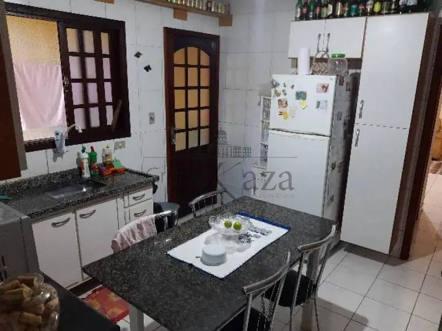 Foto 1 de Casa com 2 Quartos à venda, 64m² em Conjunto Residencial Galo Branco, São José dos Campos
