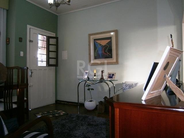 Foto 3 de Casa com 2 Quartos à venda, 90m² em São Geraldo, Porto Alegre