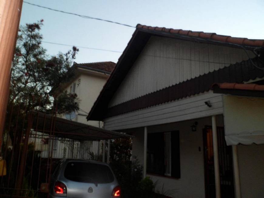 Foto 3 de Casa com 3 Quartos à venda, 260m² em Jardim São Pedro, Porto Alegre