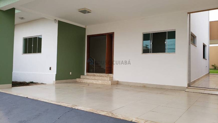 Foto 1 de Casa com 3 Quartos à venda, 340m² em Jardim Shangri La, Cuiabá
