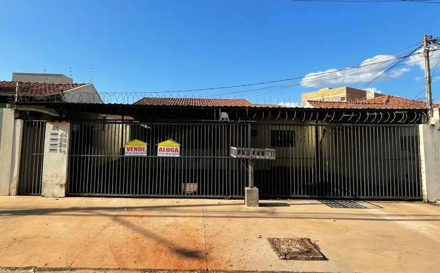 Foto 1 de Casa com 3 Quartos para alugar, 75m² em Sobrinho, Campo Grande