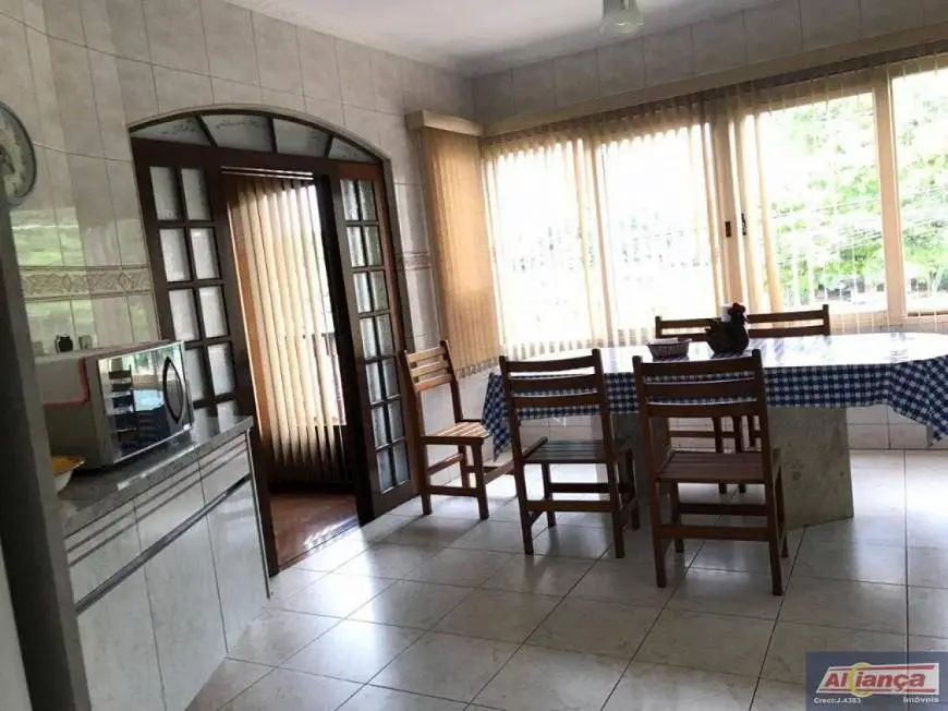 Foto 1 de Casa com 3 Quartos para alugar, 346m² em Vila Rosalia, Guarulhos