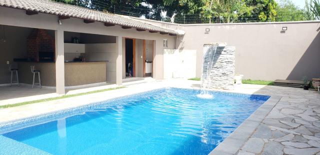 Foto 1 de Casa com 4 Quartos à venda, 330m² em Parque Oeste Industrial, Goiânia