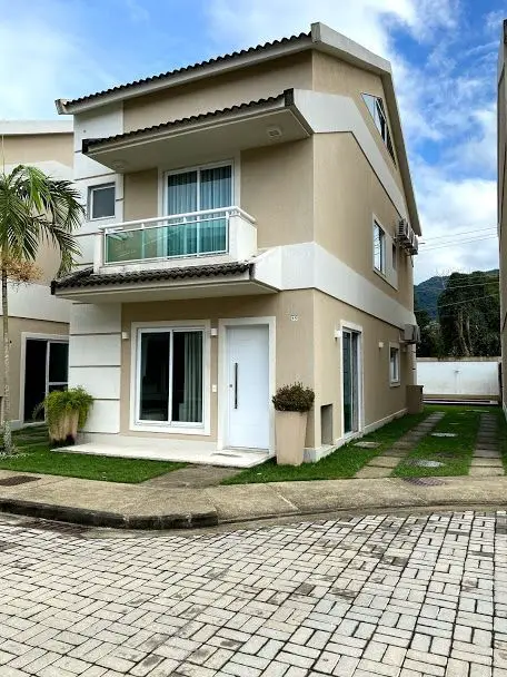 Foto 1 de Casa com 4 Quartos à venda, 206m² em Vargem Grande, Rio de Janeiro