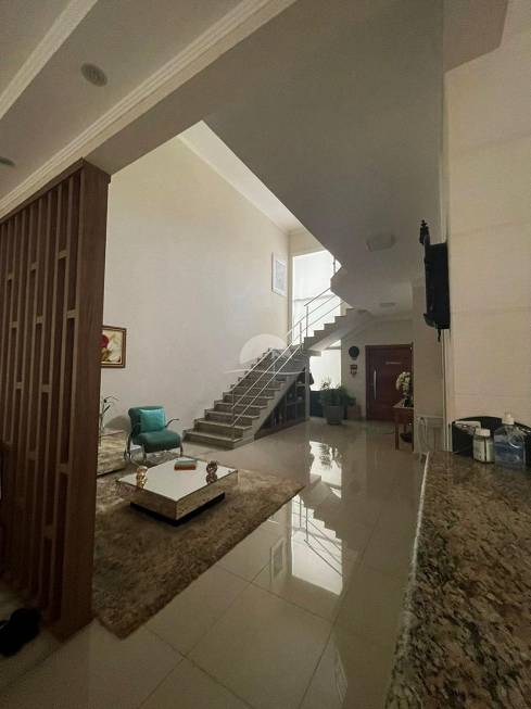 Foto 3 de Casa de Condomínio com 3 Quartos à venda, 237m² em Residencial Okinawa, Paulínia