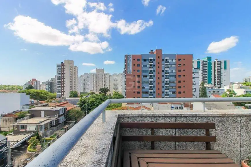 Foto 4 de Cobertura com 3 Quartos à venda, 216m² em Passo da Areia, Porto Alegre