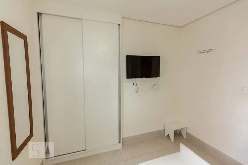 Foto 3 de Apartamento com 1 Quarto para alugar, 25m² em Barra Funda, São Paulo