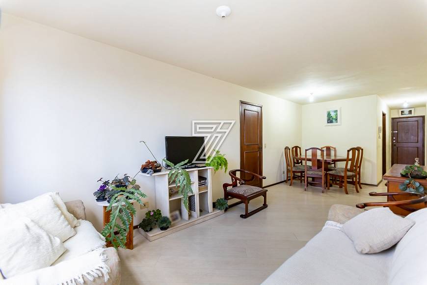 Foto 4 de Apartamento com 2 Quartos à venda, 73m² em Água Verde, Curitiba