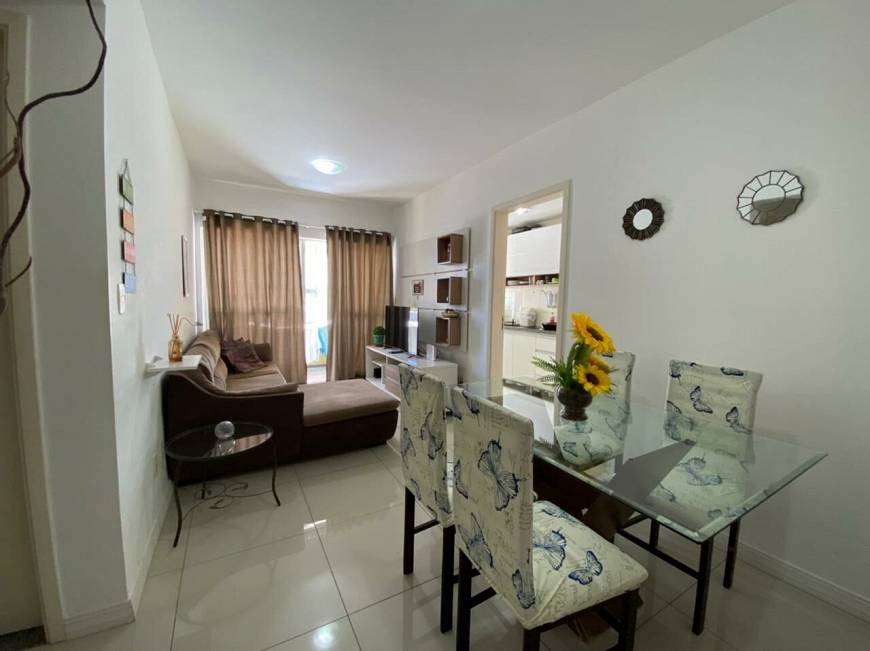 Foto 2 de Apartamento com 2 Quartos à venda, 67m² em Centro, Lauro de Freitas