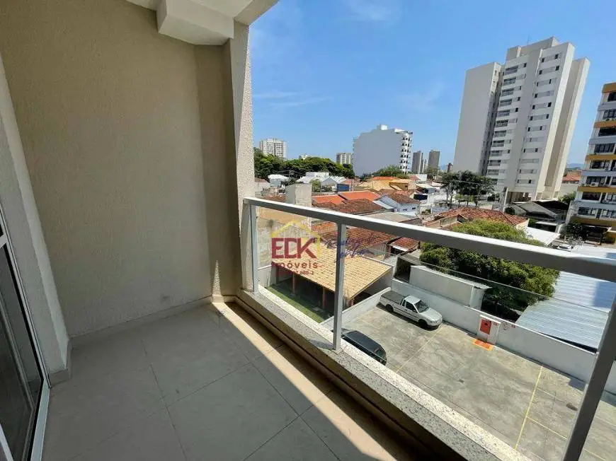 Foto 1 de Apartamento com 2 Quartos para venda ou aluguel, 67m² em Centro, Taubaté