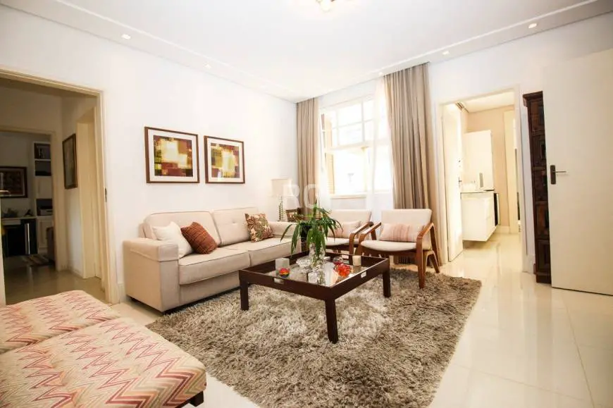 Foto 3 de Apartamento com 3 Quartos à venda, 120m² em Azenha, Porto Alegre