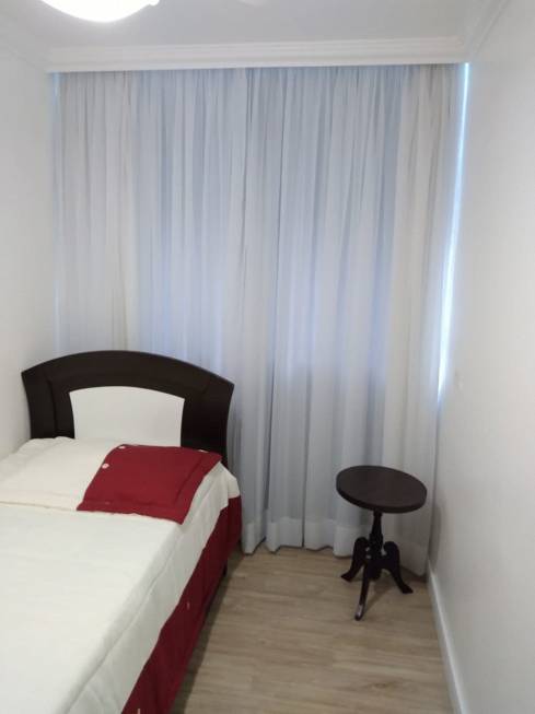 Foto 3 de Apartamento com 3 Quartos para alugar, 80m² em Beira Mar, Florianópolis