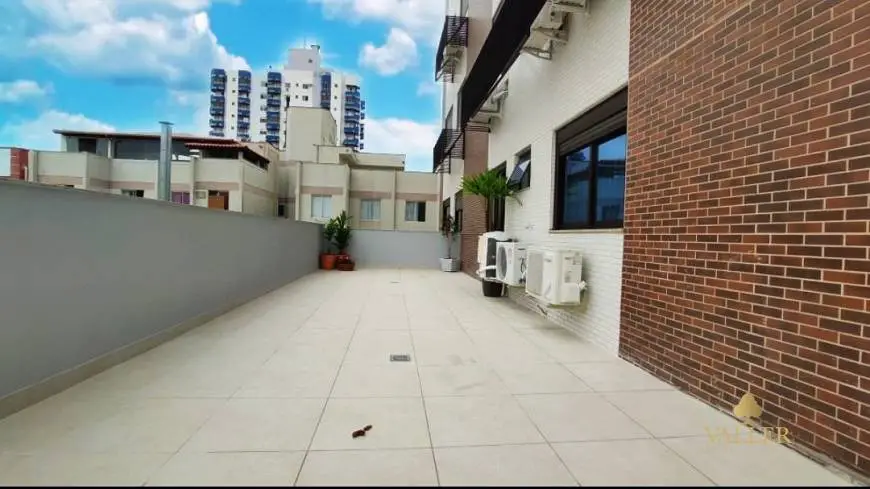 Foto 2 de Apartamento com 3 Quartos à venda, 120m² em Kobrasol, São José