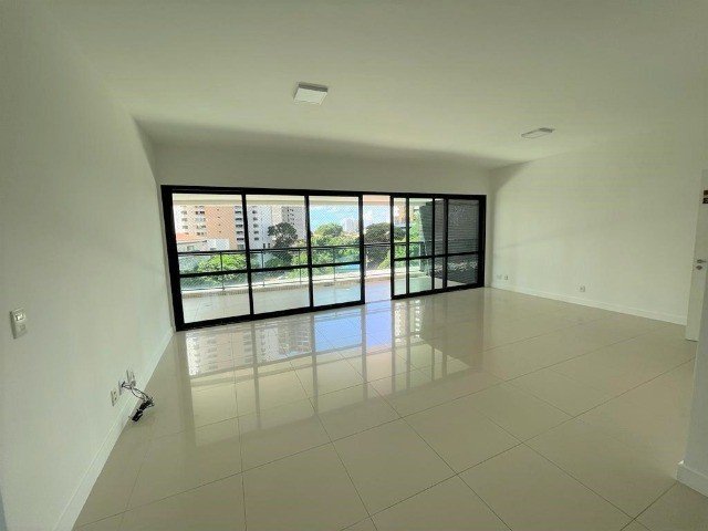 Foto 1 de Apartamento com 4 Quartos para alugar, 206m² em Caminho Das Árvores, Salvador