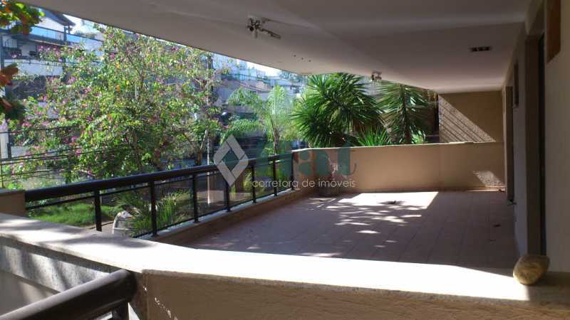 Foto 1 de Apartamento com 4 Quartos à venda, 180m² em Recreio Dos Bandeirantes, Rio de Janeiro
