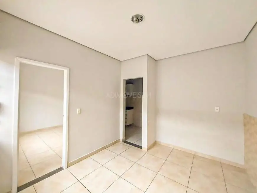 Foto 1 de Casa com 1 Quarto para alugar, 40m² em Cachoeirinha, Belo Horizonte