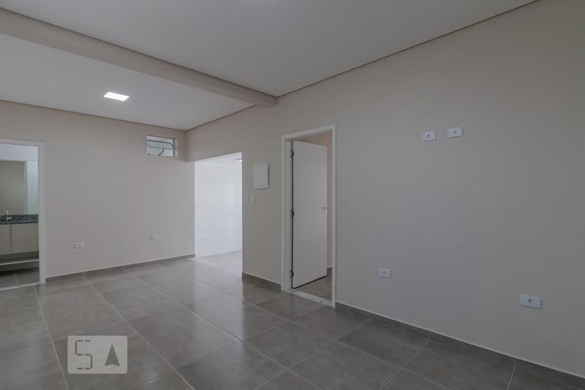 Foto 3 de Casa com 1 Quarto para alugar, 80m² em Vila das Mercês, São Paulo