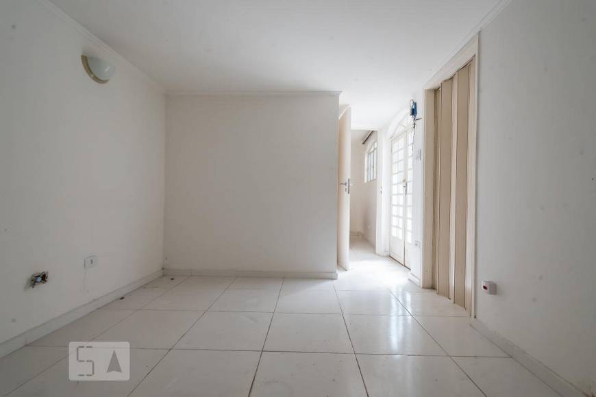 Foto 1 de Casa com 2 Quartos para alugar, 80m² em Chácara Santo Antônio, São Paulo